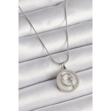 Uravas Store Çelik Gümüş Renk Zincir Zirkon Taş Detaylı Beyaz Sedefli Ay Yıldız Işleme Kadın Kolye