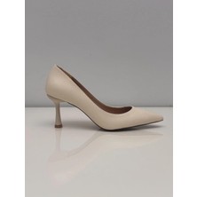 Feles Kadın Bej Sade ve Şık Topuklu Stiletto – 7 cm - Podeia Estilo