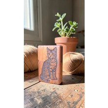 Precious Ireko Ağacı Lazer Kazıma Kedi Figürlü Benzinli Çakmak - El Yapımı Özel Tasarım