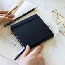 Esranın Dünyası 12X12 cm Sert Kapak Eskiz Defteri - 80 Yaprak - Siyah