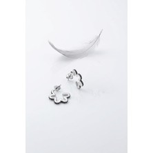 By Barun Kadın Gümüş Küpe 925 Ayar Çicek Siyah Taşlı