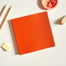Fark Tanıtım Defter, Çizgisiz Not Defteri – Pu Deri Not Defteri – 16,5X16,5 Cm, 96 Yaprak (192 Sayfa), 90 gr Ivory Kağıt, Esnek Kapak, Ofis ve Kırtasiye (Amber Turuncu)
