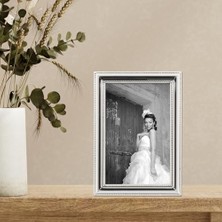 Vigordurus Frames 510746 Frames 4x6 Metal Picture Frame Silver-Plate With Delicate Beading