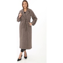 Freedom Uzun Kaşe Kaban – Yünlü Dokuma Kaşmir Kumaş, Kruvaze Yaka, Kuşaklı Astarlı Tesettür Uyumlu Şık Kışlık Siyah Model- Vizon