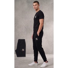 Saat Tekstil Siyah Ny Logolu Erkek Eşofman Takımı – Günlük ve Spor Kullanıma Uygun, Rahat Kesim Alt & Tişört Seti