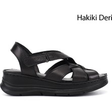 Gönderi(r) Kadın Siyah  Cırt Bantlı Dolgu Topuk Hakiki Deri Sandalet