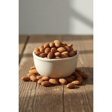 Karga Kuruyemiş ve Bitkisel Ürünler Badem Kavrulmuş 250 Gram