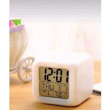 Busstier Renk Değiştiren Küp Şeklinde Dijital Masa Saati: Alarm, Termometre ve Tarih Özellikli