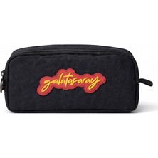 Galatasaray Lisanslı El Yazısı Detaylı Çift Bölmeli Siyah Kalemlik - Su Itici Kumaşlı Kalem Kutusu