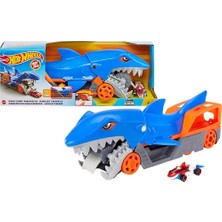 Hot Wheels Köpek Balığı Taşıyıcı Hot Wheels Köpek Balığı Taşıyıcı Oyun Seti, 1 Adet 1:64 Ölçekli Araba Içerir, 4-8 Yaş Arası Çocuklar Için GVG36 GVG36
