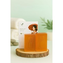 Kojic Asit ve Zerdeçal Özlü Doğal Sabun 120 gr (1 Adet) | Leke Karşıtı, Cilt Beyazlatıcı, Ton Eşitleyici, Akne ve Siyah Nokta Önleyici, Gözenek Arındırıcı, Aydınlatıcı Yüz ve Vücut Sabunu