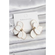 Clariss Beyaz Mineli Lotus Model Pirinç Kadın Küpe