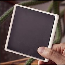 Nisar Store Mutlu Kız Taş Bardak Altlığı Seti - 4 Parça - Dekoratif, Rustik Mutfak Aksesuarı, 10X10 Cm, Kaydırmaz Tabanlı, Şık ve Dayanıklı SC147