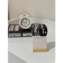 Nesto Home 2026 Atatürk Takvimi Ahşap Ayaklı Atatürk Temalı Mini Özel Tasarım Takvim, Atatürk 2026 Takvim