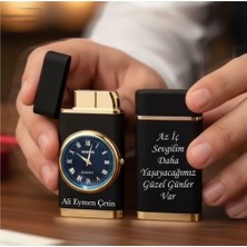 Hediyesahibi Kişiye Özel Saat Tasarımlı Çakmak – Isim Yazılı Lüks Hediye Çakmak, Şık ve Anlamlı Tasarım