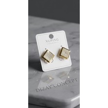 Dizay Concept Kare Zirkon Taşlı Gold Renkli Bayan Küpe