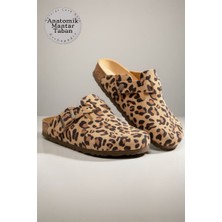Land Of Cork Haki Kapalı Terlik – Anatomik Doğal Mantar Taban, Hakiki Deri, Ark Destekli Unisex Leopar Terlik