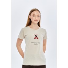 Trender Dancer O Yaka Kadın T-Shirt Pretty Taş