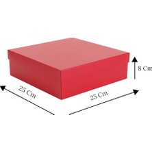 Kırmızı Hediye Kutusu 25 x 25 x 8 cm * Krem Kırpıntı Kağıt Hediyelidir