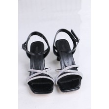 Sefayol Eldon Siyah Taşlı Topuklu Kadın Ayakkabı