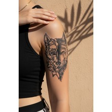 Dövme Kutusu Yarı Geometrik Yarı Gerçekçi Kurt Figürlü Sanatsal Tattoo - Yarı Kalıcı / 1 Ay Kalıcı