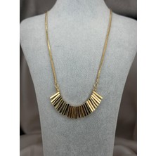 ZS Aksesuar Gold Geometrik Çubuk Detaylı Çelik Kolye – Modern Şık Statement Kadın Kolye