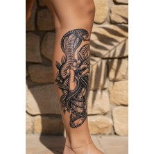 Dövme Kutusu Ele Dolanmış Kobra, Tesbih ve Çiçek Detaylı Sanatsal Tattoo - Yarı Kalıcı / 1 Ay Kalıcı