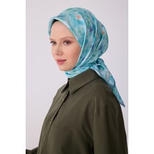 Belli Çiçek Desen Ipek Twill Eşarp  - 2026 Ilkbahar-Yaz (T)  4319-52