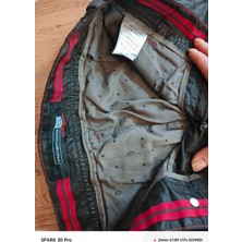 Esguad Marka Chilloe Model Siyah Mumlu Kaplamaya (  Wax) Sahip ve Us 30 Bel, L34 Boy Ölçülerindedir.bel Genişliği 76CM TR(38M)  Bel 76UZUNLUK 110CM Erkek.