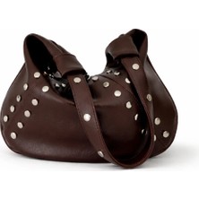 Aura Zımbalı Fermuarlı Kadın Omuz Çantası – Modern ve Şık Tasarım