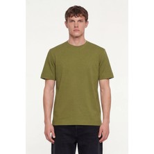 Sabri Özel Erkek Fıstık Yeşili Normal Kesim Regular Fit %100 Pamuk Dokuma Bisiklet Yaka Basic T-Shirt