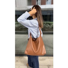 Elora Kadın Omuz Çantası – Geniş Hacimli, Yumuşak Suni Deri ,süet Askılı