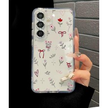SÜS Galaxy S24 Fe ile Uyumlu SFF01 Şeffaf Tasarımlı Kılıf - Ince, Hafif ve Dayanıklı Koruma, Kamera ve Tuşlarla Tam Uyumlu Şeffaf Telefon Kapağı (Flowersmagic)