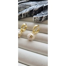 Yiğit Karan Aksesuar Rodyum Kaplama Topçuk Model Mineli Kadın Küpe