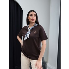 Esra Helvacı Şallı Aksesuar Detay Tshirt