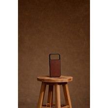 Maderiva Leather iPhone 17 Pro Max Deri Kaplamalı Premium Telefon Kılıfı – El Işçiliği