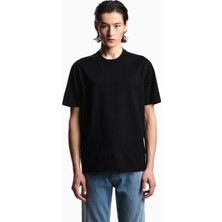 Emporio Armani Erkek Normal Kesim Dokulu Logo Detaylı Yuvarlak Yakalı Pamuklu Kısa Kollu Siyah2 T-Shirt EM004593 AF10762-FC302