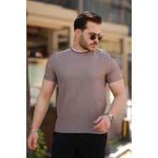 Gacha Erkek Omuzlar Çizgi Detaylı Kısa Kollu T-Shirt