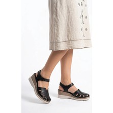 Ayakkabı Fuarı Elit ASIRM2613 Kadın Hakiki Deri Dolgu Topuk Sandalet Siyah