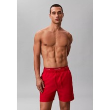 Calvin Klein Erkek Normal Kesim Hızlı Kuruyan Kumaşlı Kırmızı Deniz Şortu LV00N61023-XU9