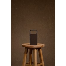 iPhone 17 Pro  Deri Kaplamalı Premium Telefon Kılıfı – El Işçiliği