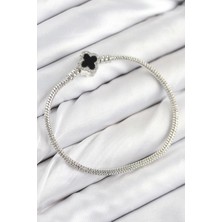 Sylar Pirinç Charm Zirkon Taşlı Yonca Model Gümüş Renk Kadın Bileklik