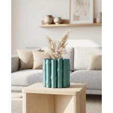 LuxeGem Modern Parlak Yeşil Vazo Dekoratif Şık Tasarım Salon Ofis Kullanım