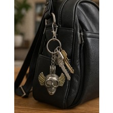 Herşey Nota Karanlıkta Parlayan Kanatlı Kurukafa Metal Anahtarlık Unisex Aksesuar