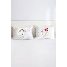 Hediyenza Sevimli Kediler Çift Kişilik Dekoratif Yastık Kılıfı 50X70 cm - Beyaz