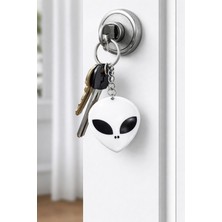 Herşey Nota Beyaz Uzaylı Figürlü Siyah Göz Detaylı Metal Unisex Anahtarlık