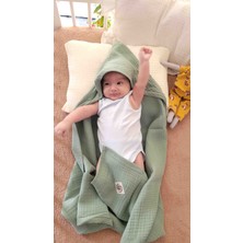 Zed Tasarım Atölyesi Yenidoğan Başlıklı Müslin Bebek Havlusu-80×80 yeşil