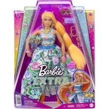 Barbie Oyuncak Extra Şık Bebek ve Yavru Kedisi Hhn14