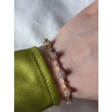 Gold Yuvarlak Taş Detaylı Zarif Bileklik