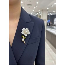 Efeaks Çiçek Figürlü Şık Tasarımlı Broş